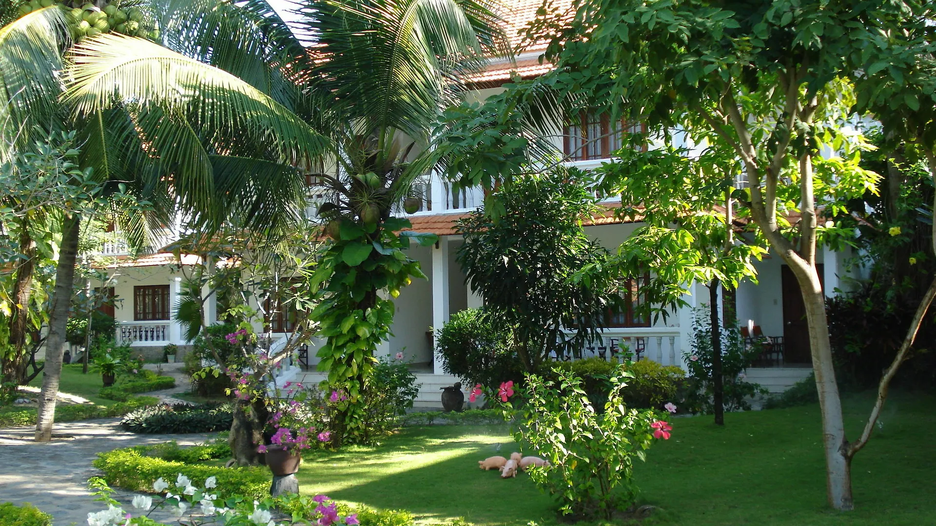 Four Oceans Beach Resort - Bon Bien Mũi Né Vietnam